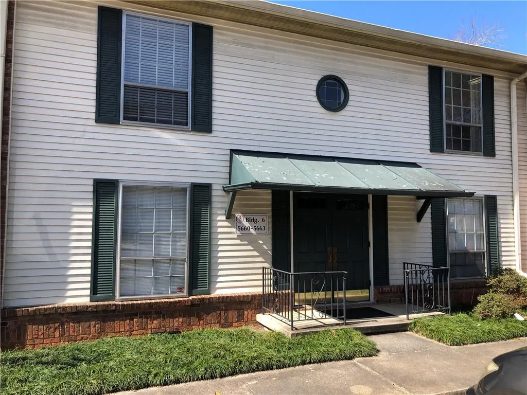 5660 Kingsport Drive Unit 6, Atlanta, Georgia 30342, 2 Bedrooms Bedrooms, ,1 BathroomBathrooms,Residential,Sold,5660 Kingsport Drive Unit 6,6528164
