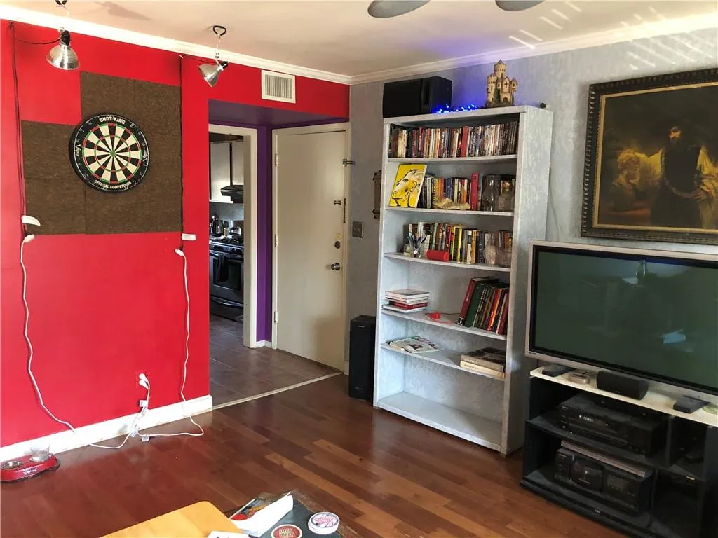 5660 Kingsport Drive Unit 6, Atlanta, Georgia 30342, 2 Bedrooms Bedrooms, ,1 BathroomBathrooms,Residential,Sold,5660 Kingsport Drive Unit 6,6528164