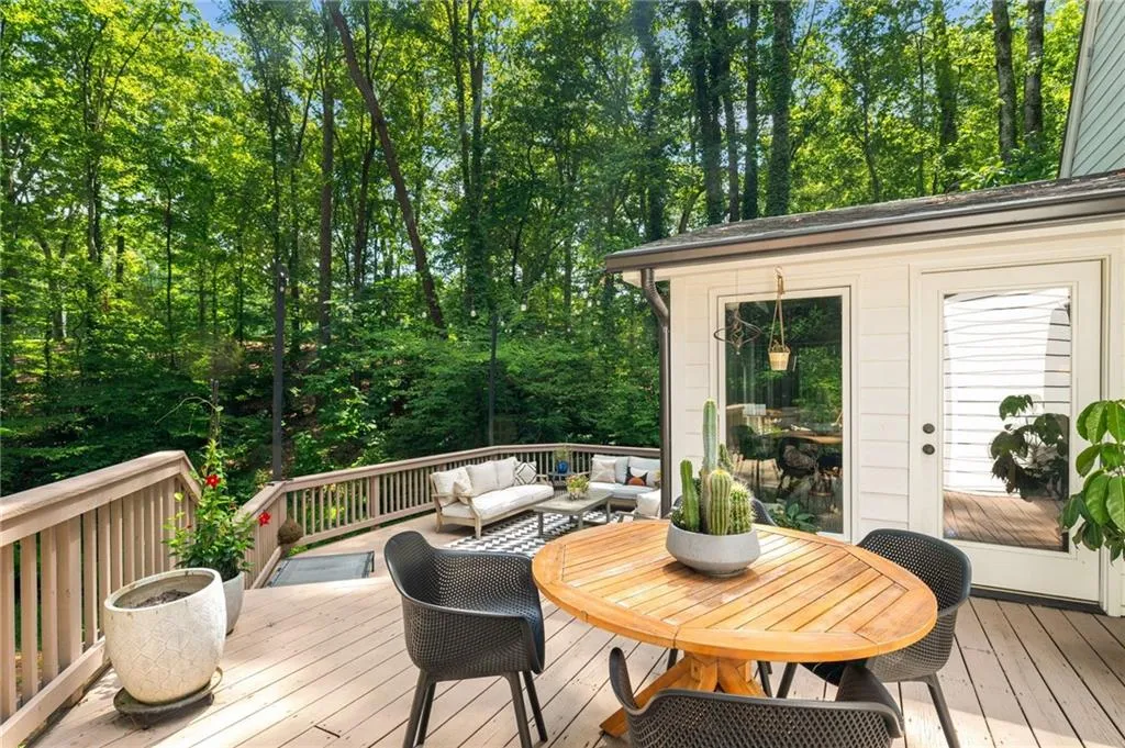 Deck featuring outdoor lounge area