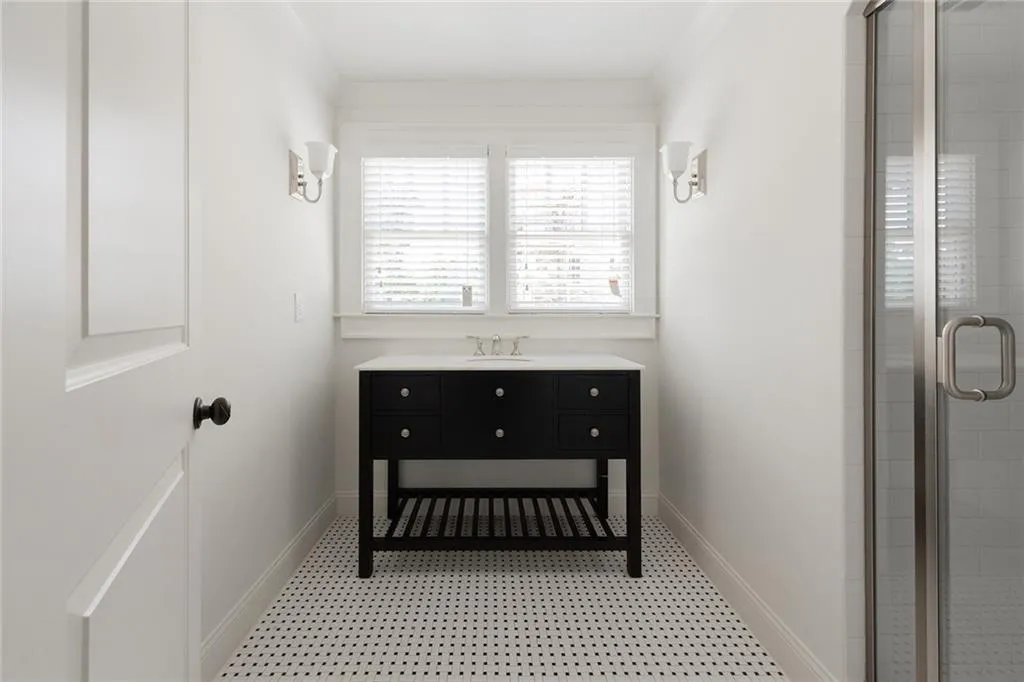 790 Brook Park Place, Atlanta, Georgia 30342, 6 Bedrooms Bedrooms, ,7 BathroomsBathrooms,Residential,Sold,790 Brook Park Place,6959293