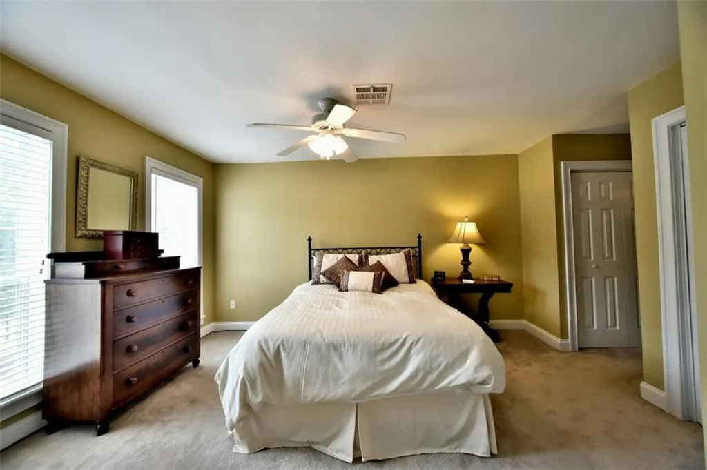 703 Masons Creek Circle, Sandy Springs, Georgia 30350, 2 Bedrooms Bedrooms, ,2 BathroomsBathrooms,Residential,Sold,703 Masons Creek Circle,5689345