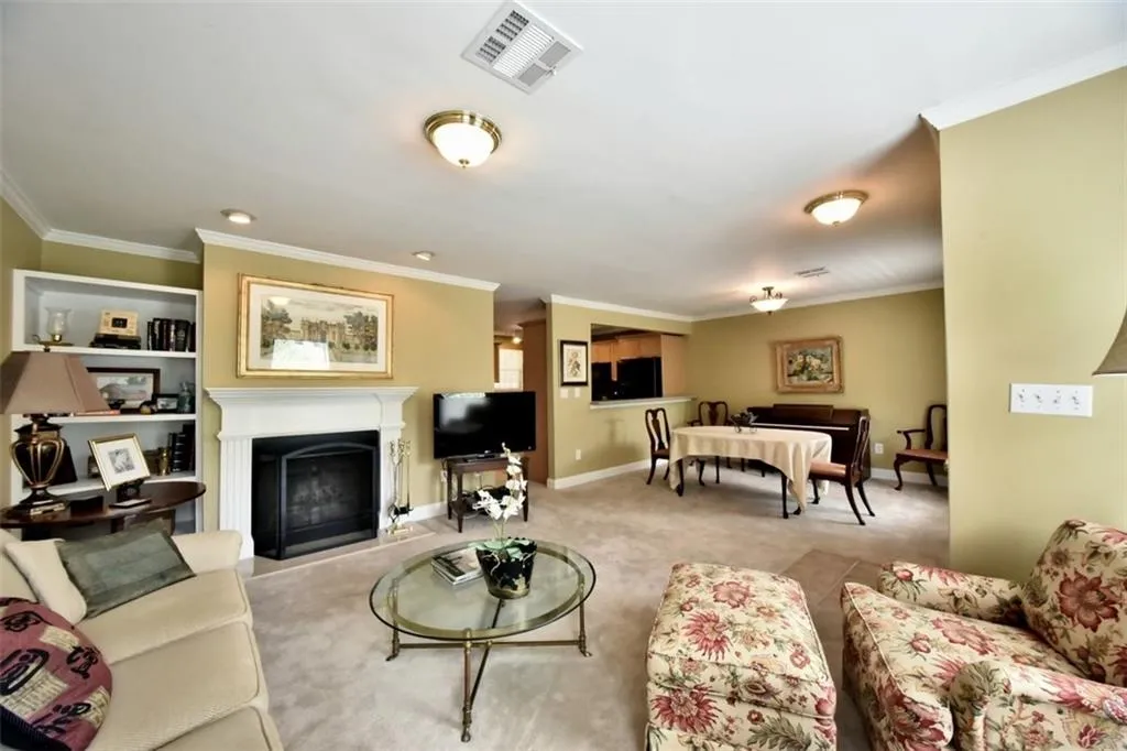 703 Masons Creek Circle, Sandy Springs, Georgia 30350, 2 Bedrooms Bedrooms, ,2 BathroomsBathrooms,Residential,Sold,703 Masons Creek Circle,5689345