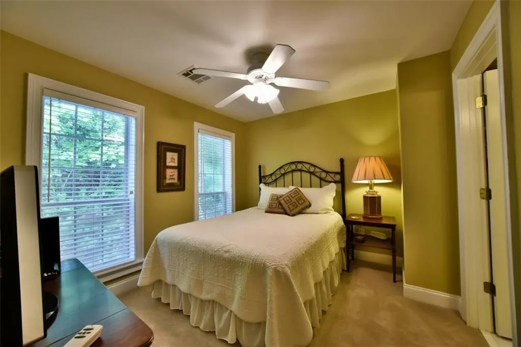 703 Masons Creek Circle, Sandy Springs, Georgia 30350, 2 Bedrooms Bedrooms, ,2 BathroomsBathrooms,Residential,Sold,703 Masons Creek Circle,5689345
