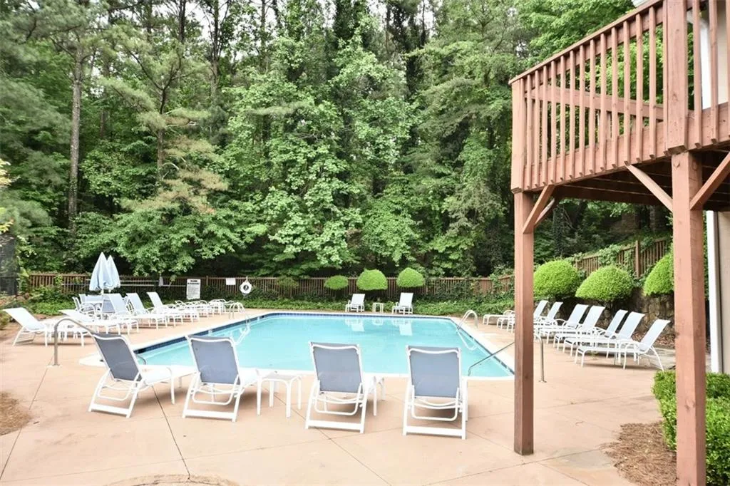703 Masons Creek Circle, Sandy Springs, Georgia 30350, 2 Bedrooms Bedrooms, ,2 BathroomsBathrooms,Residential,Sold,703 Masons Creek Circle,5689345