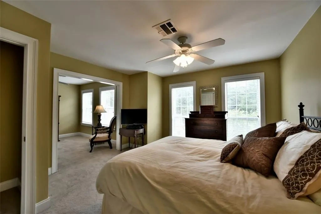 703 Masons Creek Circle, Sandy Springs, Georgia 30350, 2 Bedrooms Bedrooms, ,2 BathroomsBathrooms,Residential,Sold,703 Masons Creek Circle,5689345