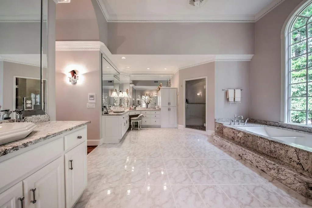 125 Sentinae Close, Sandy Springs, Georgia 30350, 5 Bedrooms Bedrooms, ,6 BathroomsBathrooms,Residential,Sold,125 Sentinae Close,6510263