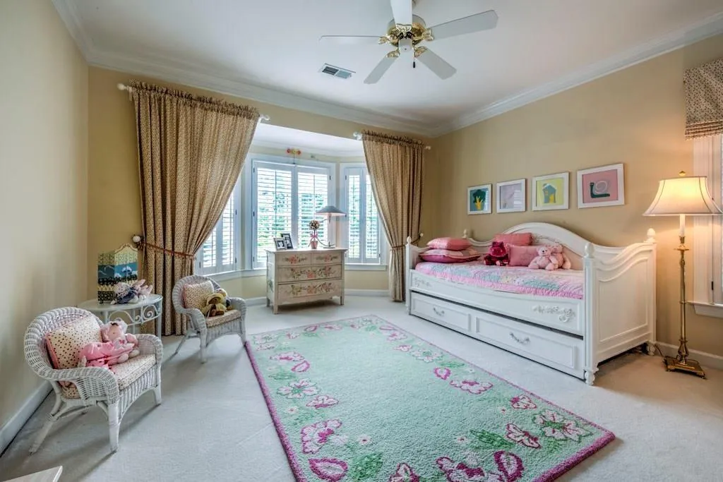 125 Sentinae Close, Sandy Springs, Georgia 30350, 5 Bedrooms Bedrooms, ,6 BathroomsBathrooms,Residential,Sold,125 Sentinae Close,6510263