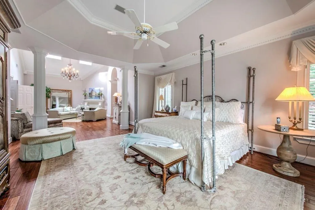 125 Sentinae Close, Sandy Springs, Georgia 30350, 5 Bedrooms Bedrooms, ,6 BathroomsBathrooms,Residential,Sold,125 Sentinae Close,6510263