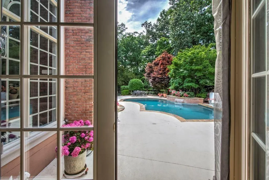 125 Sentinae Close, Sandy Springs, Georgia 30350, 5 Bedrooms Bedrooms, ,6 BathroomsBathrooms,Residential,Sold,125 Sentinae Close,6510263