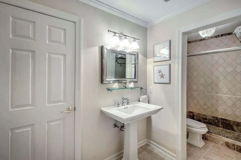 125 Sentinae Close, Sandy Springs, Georgia 30350, 5 Bedrooms Bedrooms, ,6 BathroomsBathrooms,Residential,Sold,125 Sentinae Close,6510263