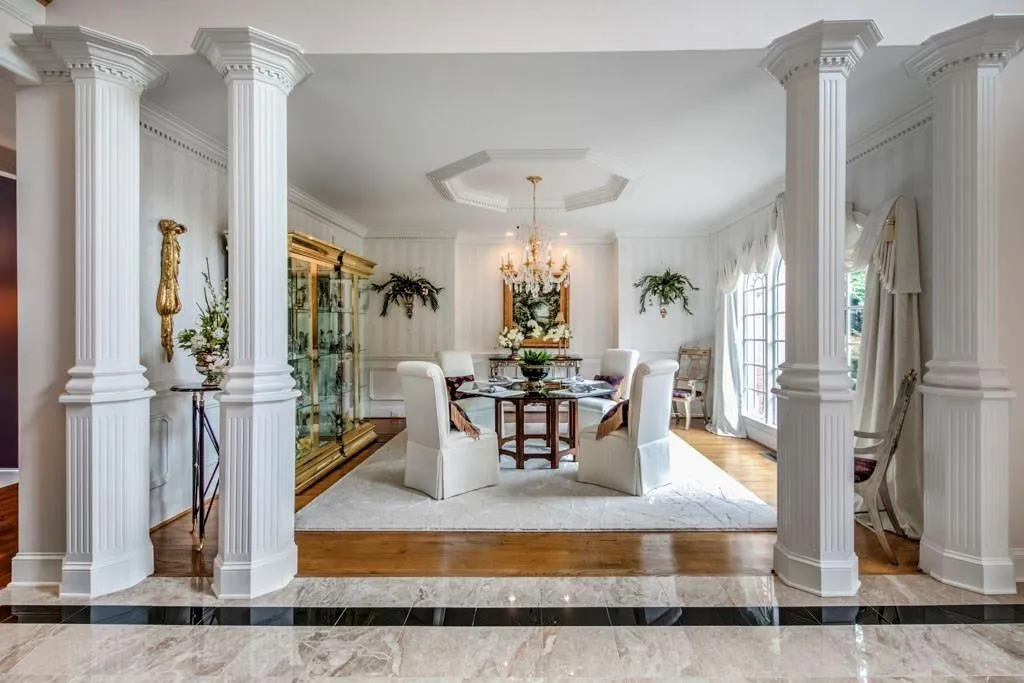 125 Sentinae Close, Sandy Springs, Georgia 30350, 5 Bedrooms Bedrooms, ,6 BathroomsBathrooms,Residential,Sold,125 Sentinae Close,6510263