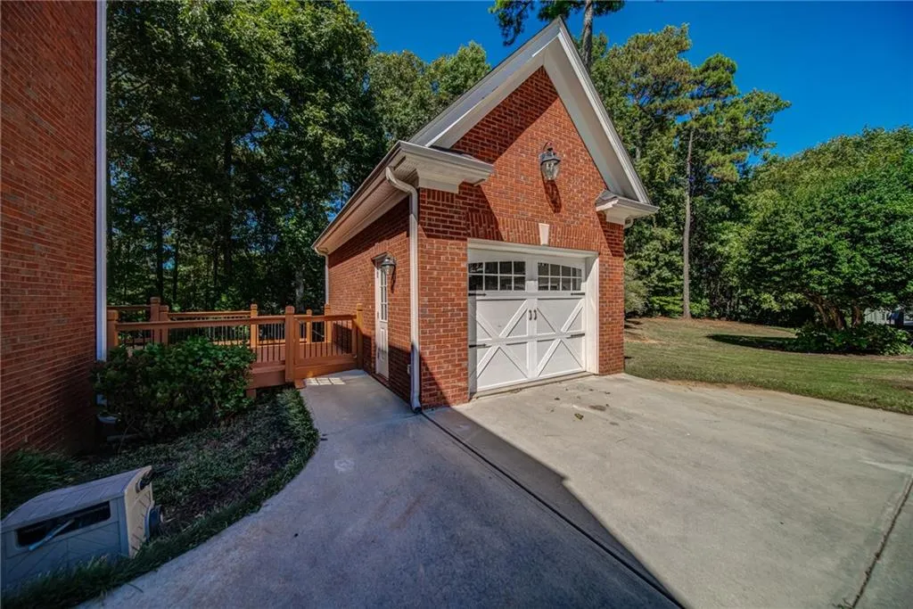 5345 S Trimble Road, Atlanta, Georgia 30342, 4 Bedrooms Bedrooms, ,3 BathroomsBathrooms,Residential,Sold,5345 S Trimble Road,7121534