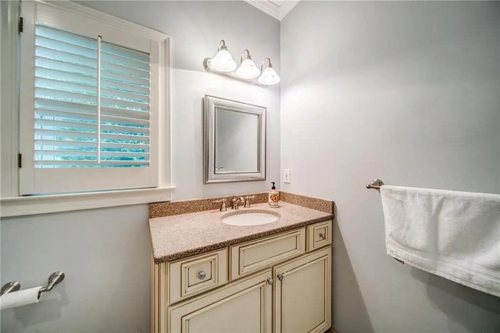 5345 S Trimble Road, Atlanta, Georgia 30342, 4 Bedrooms Bedrooms, ,3 BathroomsBathrooms,Residential,Sold,5345 S Trimble Road,7121534