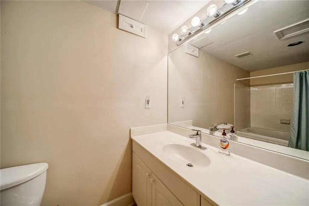 5345 S Trimble Road, Atlanta, Georgia 30342, 4 Bedrooms Bedrooms, ,3 BathroomsBathrooms,Residential,Sold,5345 S Trimble Road,7121534