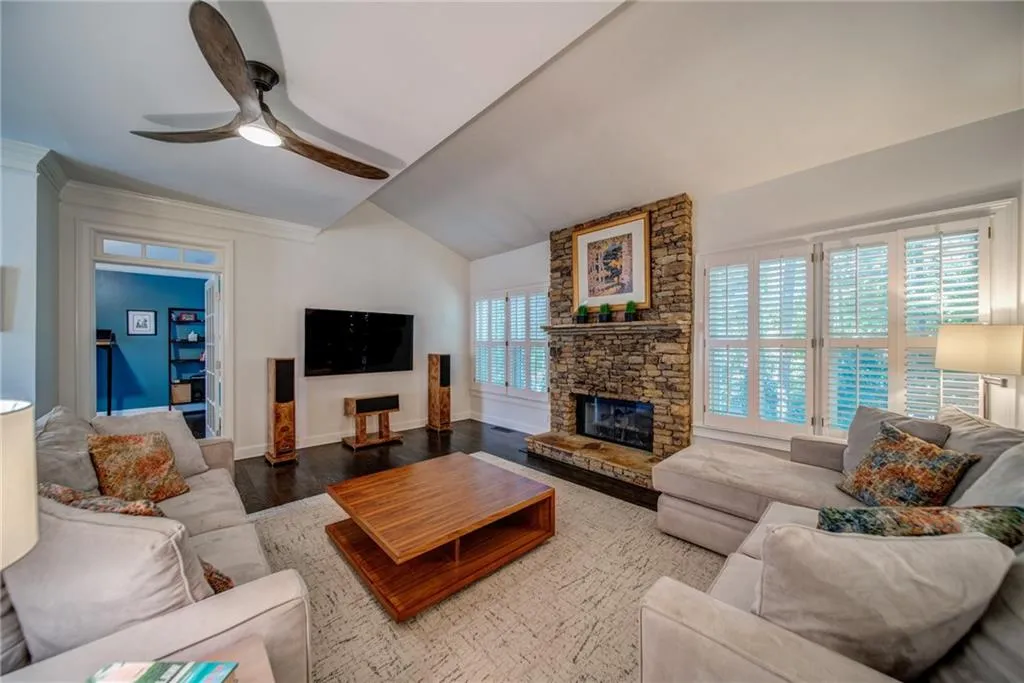 5345 S Trimble Road, Atlanta, Georgia 30342, 4 Bedrooms Bedrooms, ,3 BathroomsBathrooms,Residential,Sold,5345 S Trimble Road,7121534