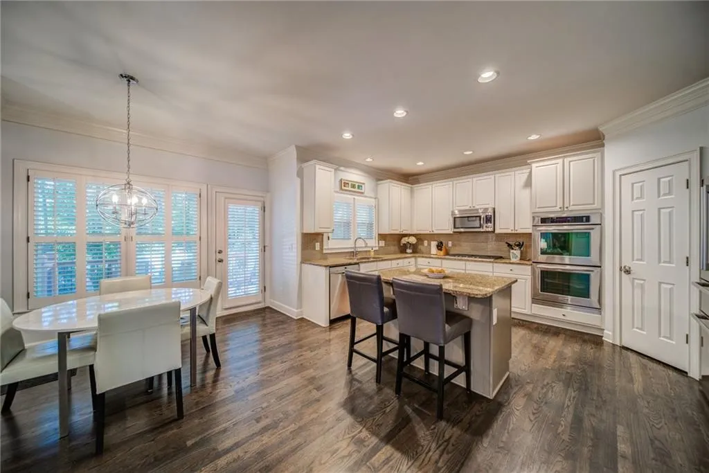 5345 S Trimble Road, Atlanta, Georgia 30342, 4 Bedrooms Bedrooms, ,3 BathroomsBathrooms,Residential,Sold,5345 S Trimble Road,7121534