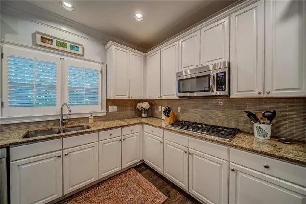 5345 S Trimble Road, Atlanta, Georgia 30342, 4 Bedrooms Bedrooms, ,3 BathroomsBathrooms,Residential,Sold,5345 S Trimble Road,7121534