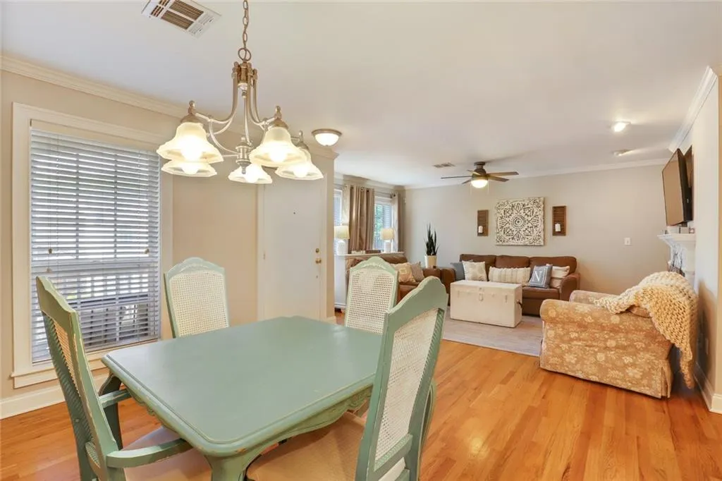 1303 Masons Creek Circle, Sandy Springs, Georgia 30350, 3 Bedrooms Bedrooms, ,2 BathroomsBathrooms,Residential,Sold,1303 Masons Creek Circle,6752818