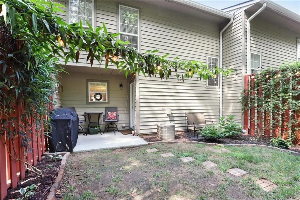 1303 Masons Creek Circle, Sandy Springs, Georgia 30350, 3 Bedrooms Bedrooms, ,2 BathroomsBathrooms,Residential,Sold,1303 Masons Creek Circle,6752818