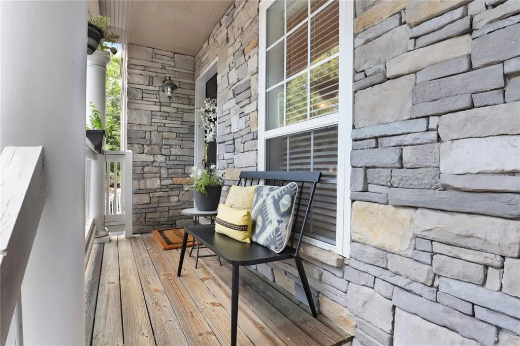 1303 Masons Creek Circle, Sandy Springs, Georgia 30350, 3 Bedrooms Bedrooms, ,2 BathroomsBathrooms,Residential,Sold,1303 Masons Creek Circle,6752818