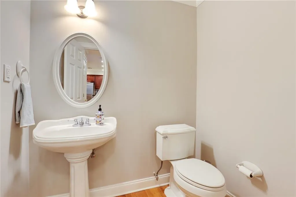 1303 Masons Creek Circle, Sandy Springs, Georgia 30350, 3 Bedrooms Bedrooms, ,2 BathroomsBathrooms,Residential,Sold,1303 Masons Creek Circle,6752818