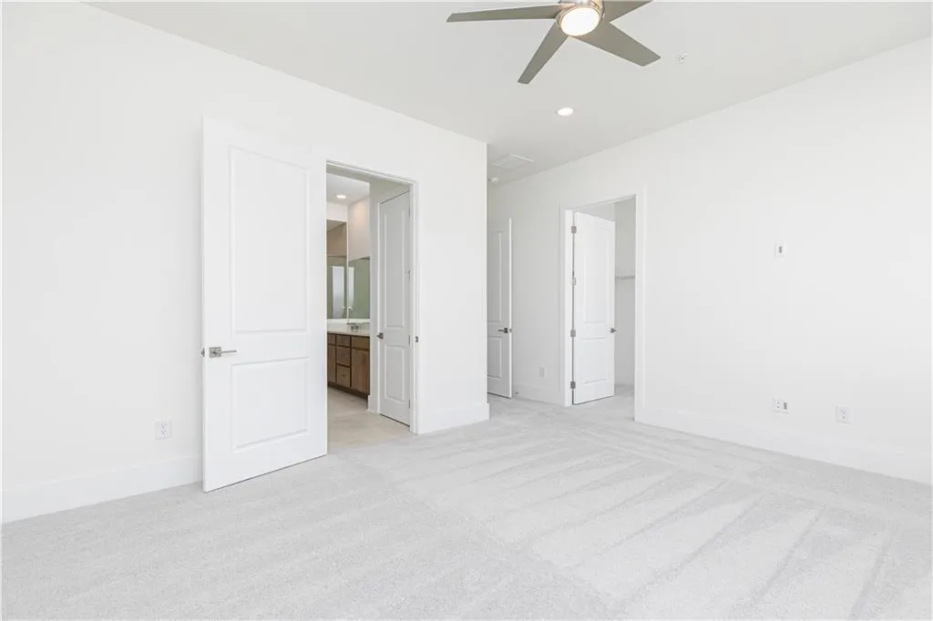 2184 Crestview Drive Unit 56, Brookhaven, Georgia 30319, 4 Bedrooms Bedrooms, ,4 BathroomsBathrooms,Residential,For Sale,2184 Crestview Drive Unit 56,7672441