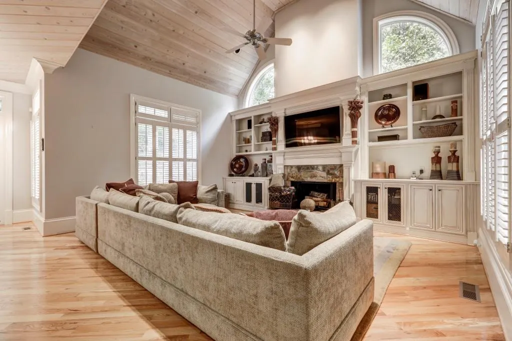 5455 Claire Rose Lane, Sandy Springs, Georgia 30327, 6 Bedrooms Bedrooms, ,6 BathroomsBathrooms,Residential,Sold,5455 Claire Rose Lane,6096784