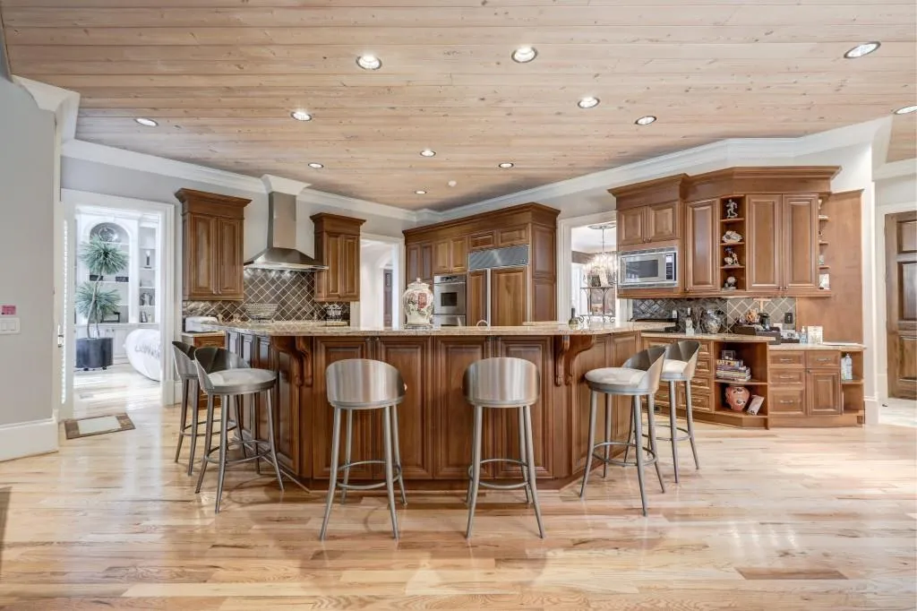 5455 Claire Rose Lane, Sandy Springs, Georgia 30327, 6 Bedrooms Bedrooms, ,6 BathroomsBathrooms,Residential,Sold,5455 Claire Rose Lane,6096784