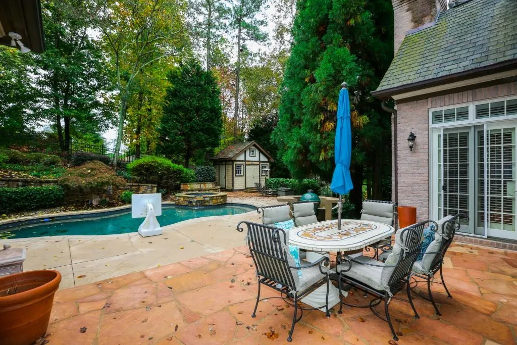 5455 Claire Rose Lane, Sandy Springs, Georgia 30327, 6 Bedrooms Bedrooms, ,6 BathroomsBathrooms,Residential,Sold,5455 Claire Rose Lane,6096784