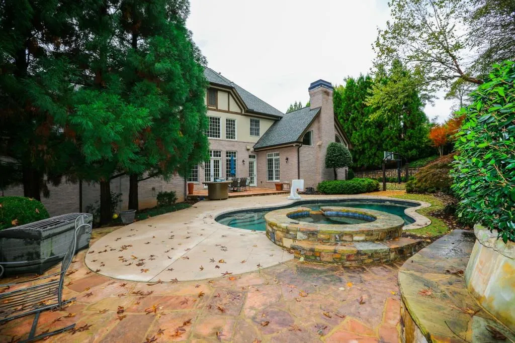 5455 Claire Rose Lane, Sandy Springs, Georgia 30327, 6 Bedrooms Bedrooms, ,6 BathroomsBathrooms,Residential,Sold,5455 Claire Rose Lane,6096784