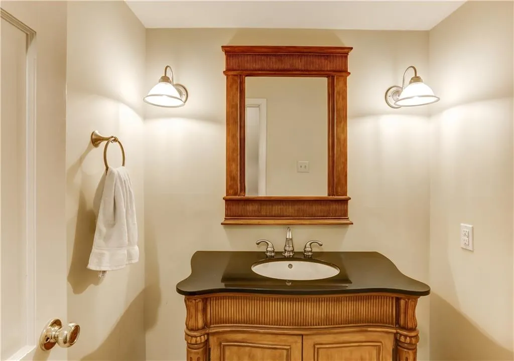 210 Abington Drive, Sandy Springs, Georgia 30328, 4 Bedrooms Bedrooms, ,2 BathroomsBathrooms,Residential,Sold,210 Abington Drive,6841077