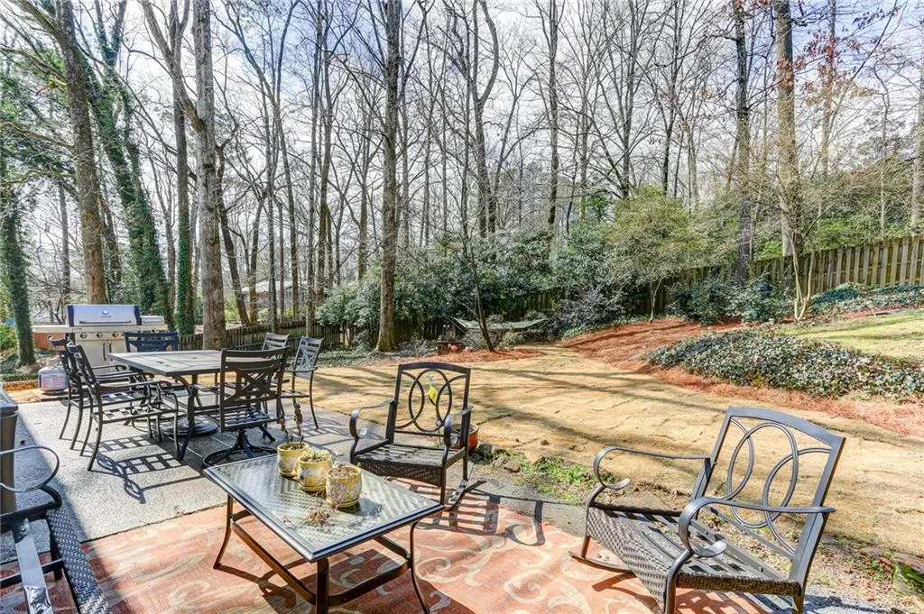 210 Abington Drive, Sandy Springs, Georgia 30328, 4 Bedrooms Bedrooms, ,2 BathroomsBathrooms,Residential,Sold,210 Abington Drive,6841077