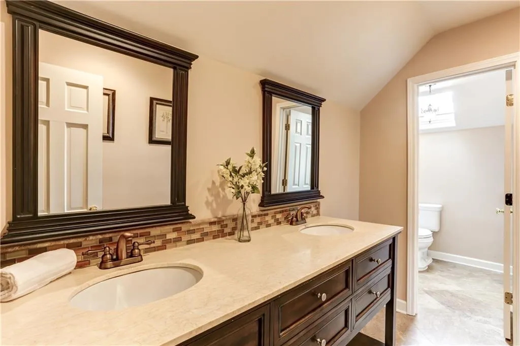 210 Abington Drive, Sandy Springs, Georgia 30328, 4 Bedrooms Bedrooms, ,2 BathroomsBathrooms,Residential,Sold,210 Abington Drive,6841077