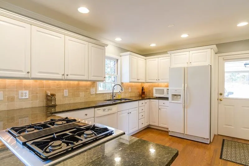 850 Landmark Drive, Sandy Springs, Georgia 30342, 5 Bedrooms Bedrooms, ,3 BathroomsBathrooms,Residential,Sold,850 Landmark Drive,5822779