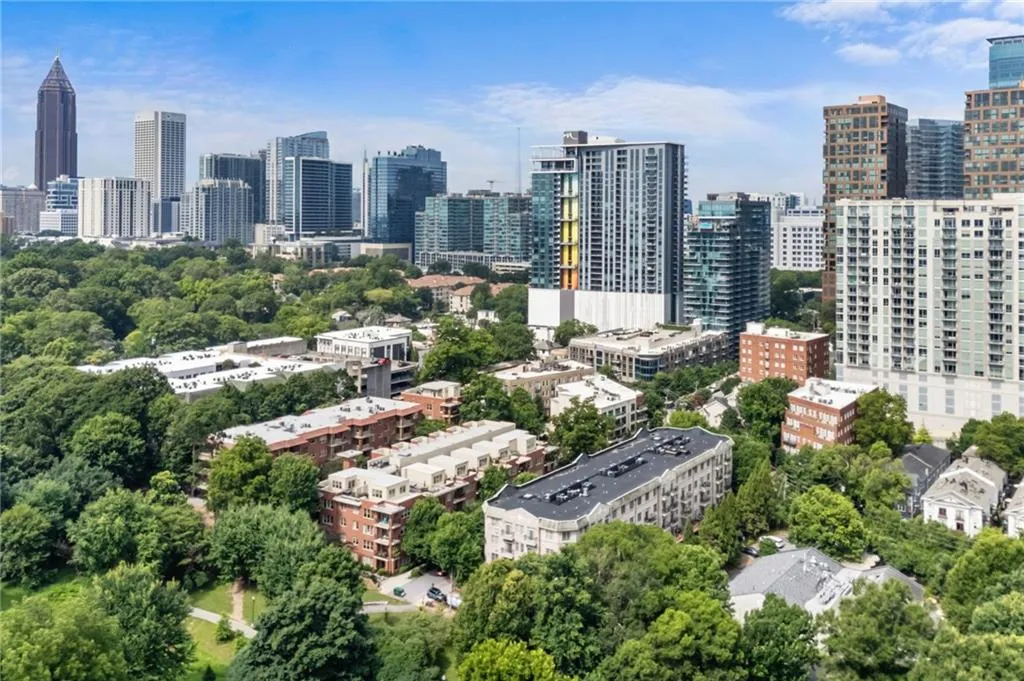 273 12th Street Ne Unit 111, Atlanta, Georgia 30309, 2 Bedrooms Bedrooms, ,2 BathroomsBathrooms,Residential,Sold,273 12th Street Ne Unit 111,7604582