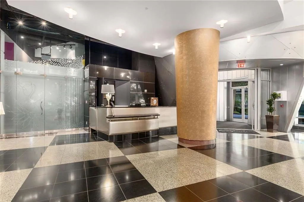 3338 Peachtree Road Ne Unit 407, Atlanta, Georgia 30326, 2 Bedrooms Bedrooms, ,2 BathroomsBathrooms,Residential,For Sale,3338 Peachtree Road Ne Unit 407,7662475