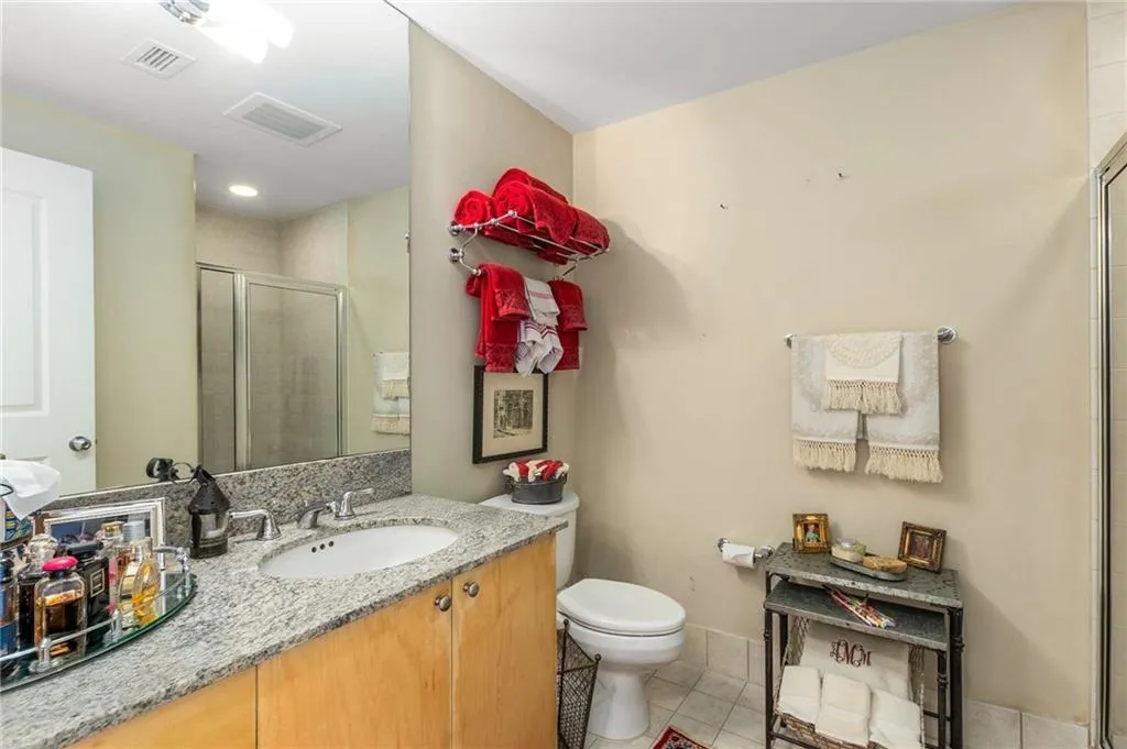 3338 Peachtree Road Ne Unit 407, Atlanta, Georgia 30326, 2 Bedrooms Bedrooms, ,2 BathroomsBathrooms,Residential,For Sale,3338 Peachtree Road Ne Unit 407,7662475