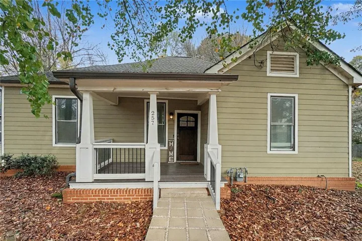Stunning 1920s Updated Bungalow in the Heart of Mechanicsville!
