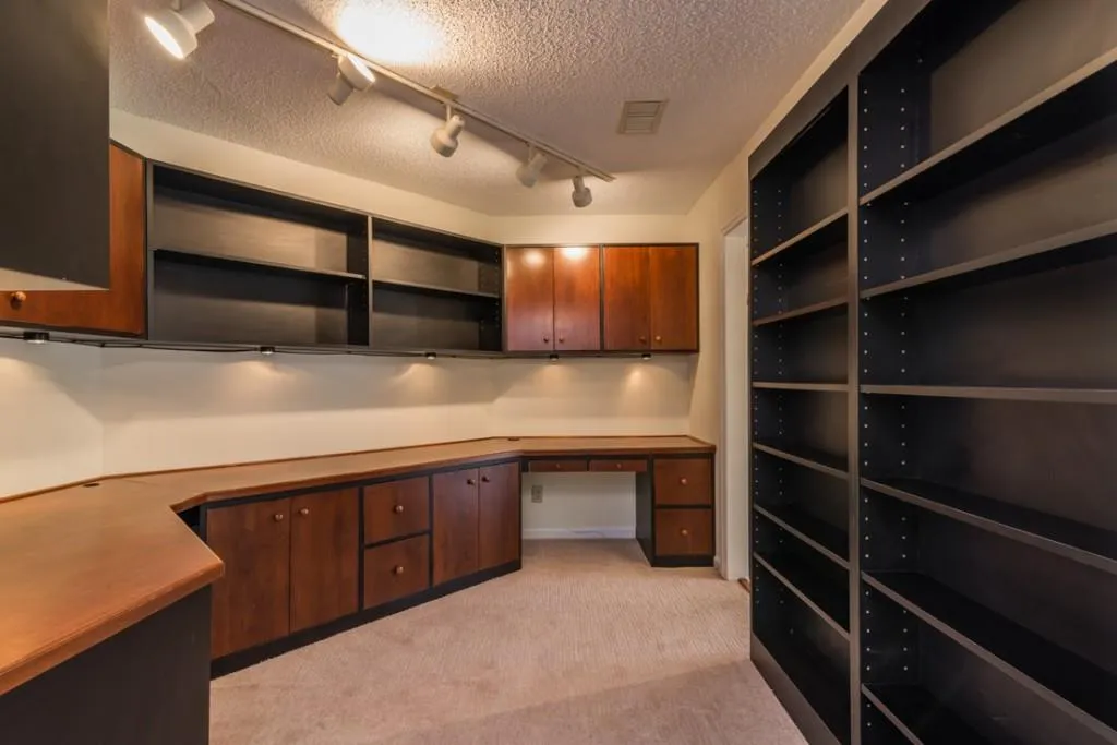 244 13th Street Ne Unit 315, Atlanta, Georgia 30309, 1 Bedroom Bedrooms, ,1 BathroomBathrooms,Residential,Sold,244 13th Street Ne Unit 315,5823794