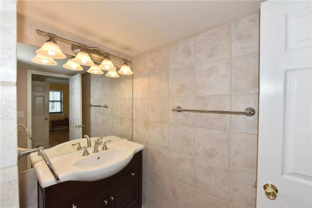 795 Hammond Drive Unit 402, Atlanta, Georgia 30328, 1 Bedroom Bedrooms, ,1 BathroomBathrooms,Residential,Sold,795 Hammond Drive Unit 402,5885164
