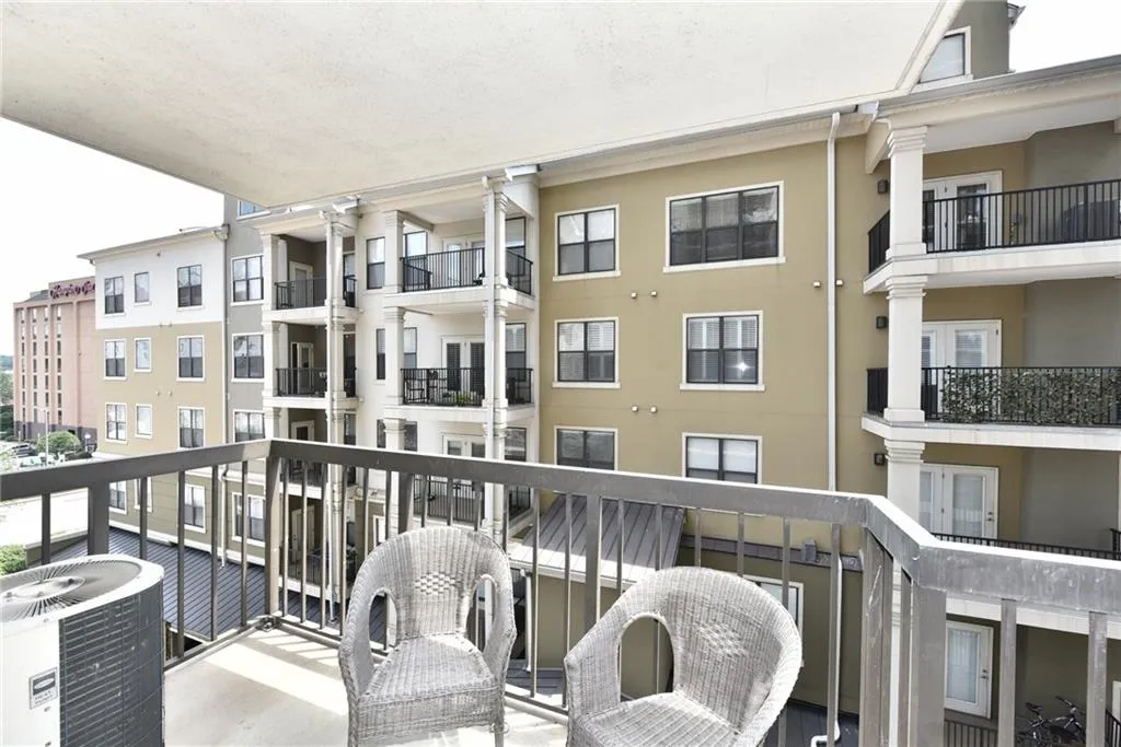 795 Hammond Drive Unit 402, Atlanta, Georgia 30328, 1 Bedroom Bedrooms, ,1 BathroomBathrooms,Residential,Sold,795 Hammond Drive Unit 402,5885164