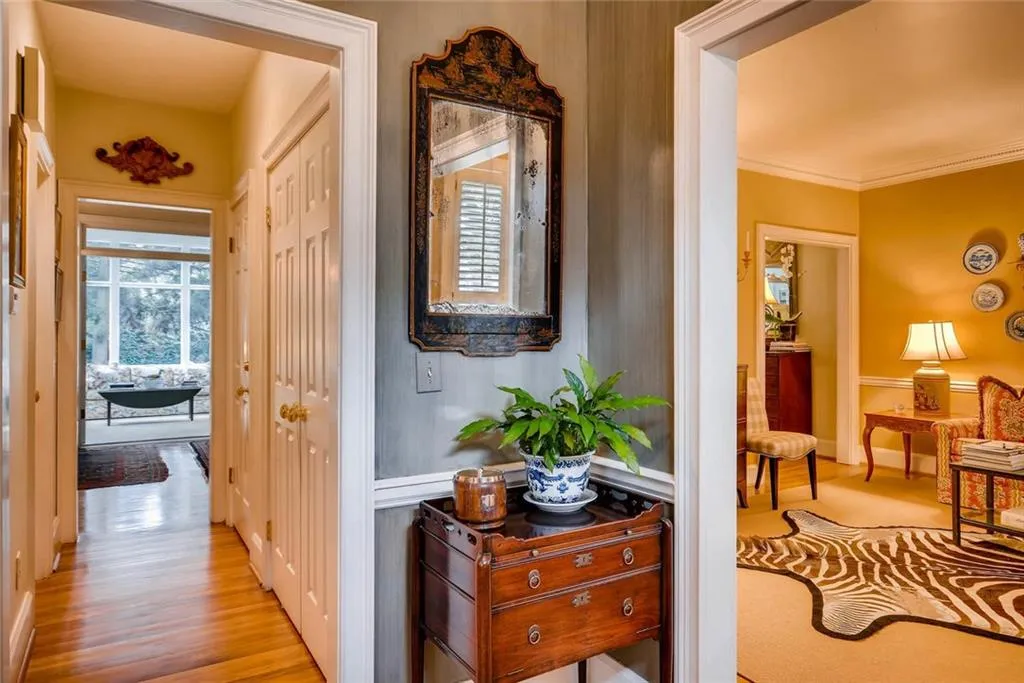 3850 Lake Forrest Drive Nw, Atlanta, Georgia 30342, 3 Bedrooms Bedrooms, ,2 BathroomsBathrooms,Residential,Sold,3850 Lake Forrest Drive Nw,6037097