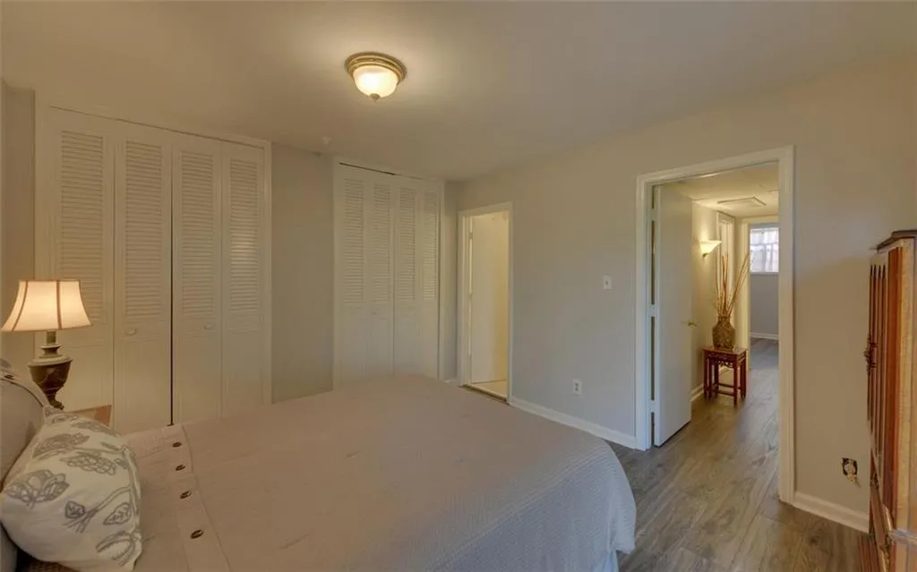 5400 Roswell Road Ne Unit L-12, Sandy Springs, Georgia 30342, 2 Bedrooms Bedrooms, ,2 BathroomsBathrooms,Residential,Sold,5400 Roswell Road Ne Unit L-12,6818535