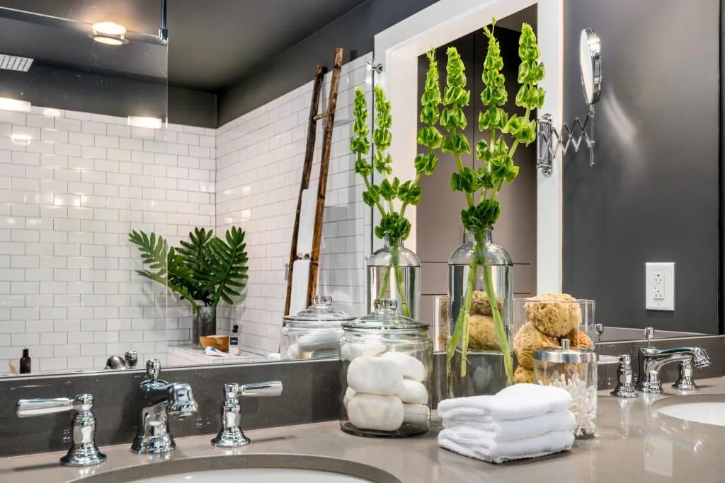 Primary Ensuite Details