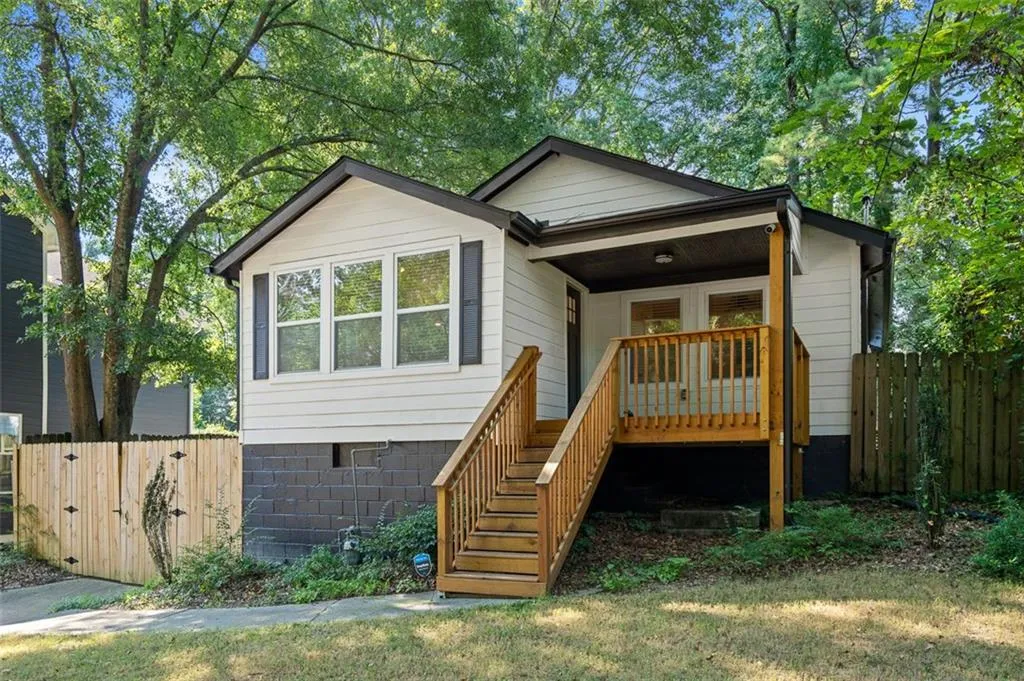 1422 Kennesaw Drive Nw, Atlanta, Georgia 30318, 3 Bedrooms Bedrooms, ,2 BathroomsBathrooms,Residential,For Sale,1422 Kennesaw Drive Nw,7669007