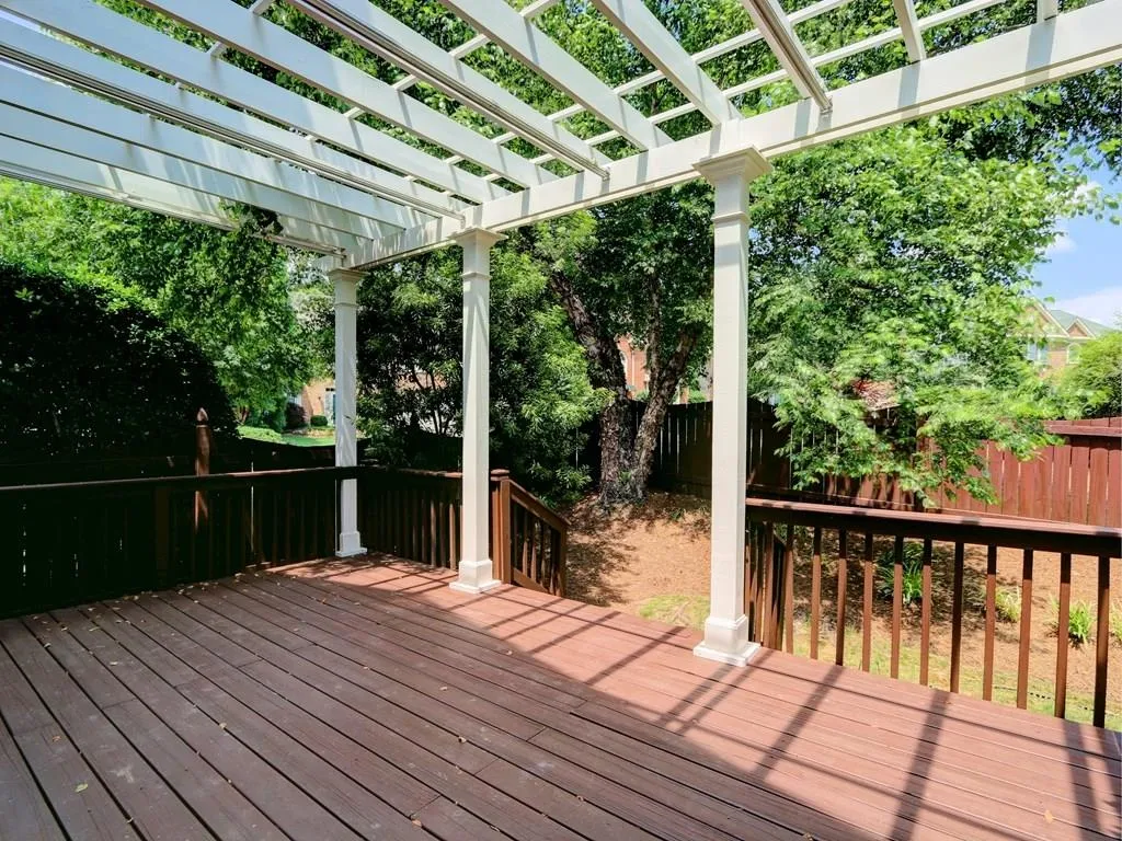 400 Glenridge Close Court, Atlanta, Georgia 30328, 4 Bedrooms Bedrooms, ,2 BathroomsBathrooms,Residential,Sold,400 Glenridge Close Court,5551842