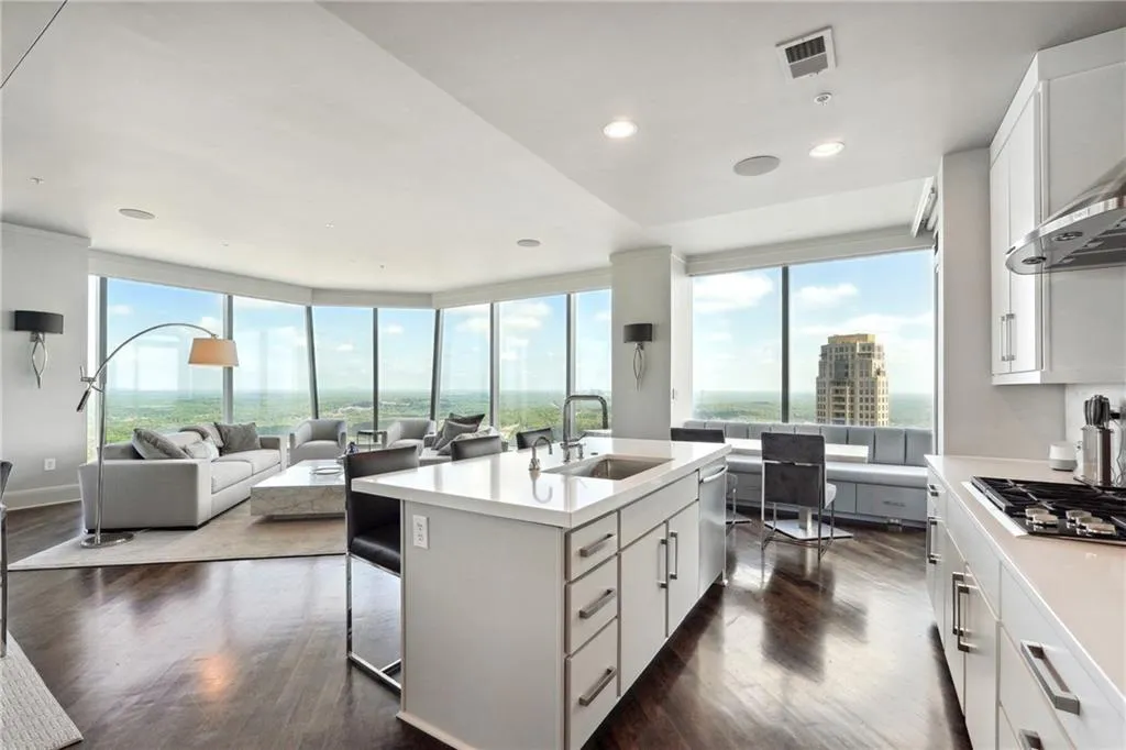 Open Kitchen