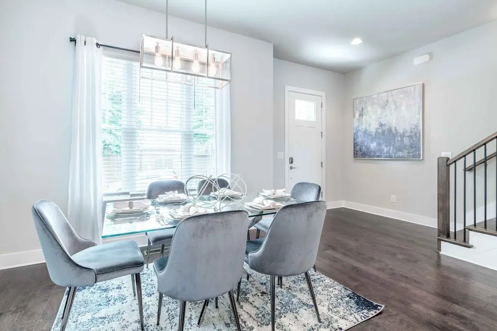724 Taylor Court, Atlanta, Georgia 30324, 3 Bedrooms Bedrooms, ,3 BathroomsBathrooms,Residential,For Sale,724 Taylor Court,7610625