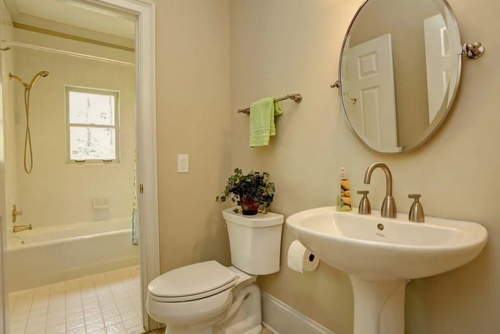 125 Savannah Estates Drive, Sandy Springs, Georgia 30350, 4 Bedrooms Bedrooms, ,3 BathroomsBathrooms,Residential,Sold,125 Savannah Estates Drive,5837451