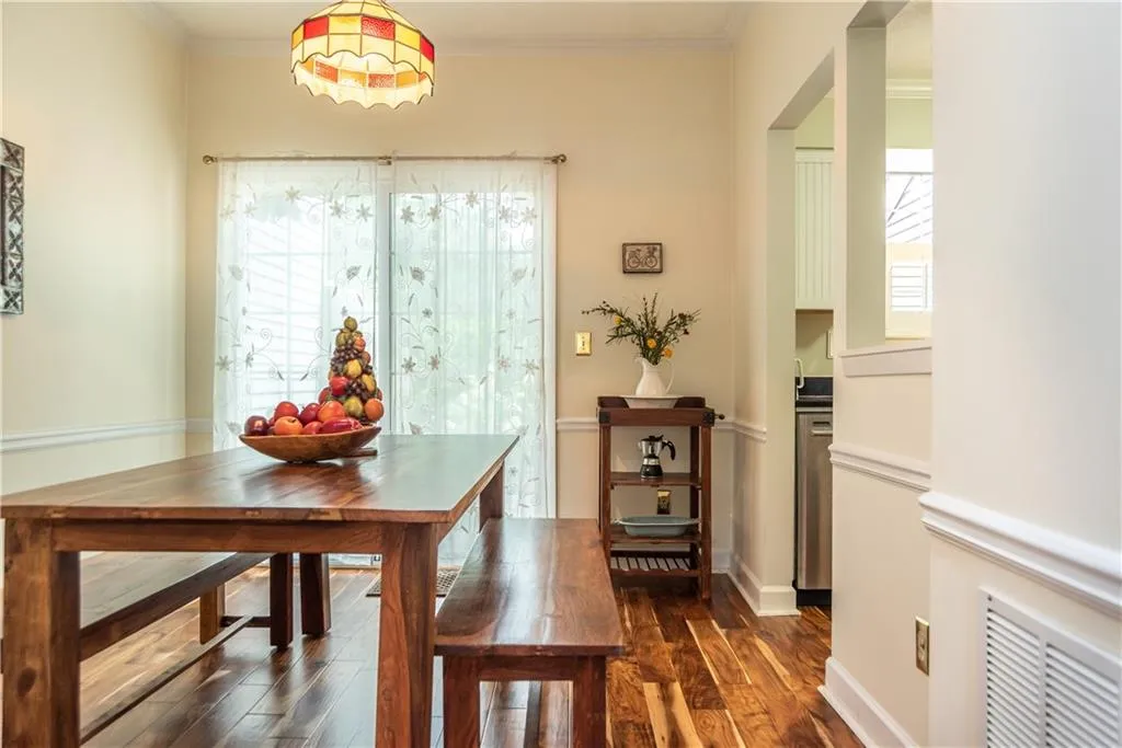 207 Wedgewood Way, Sandy Springs, Georgia 30350, 2 Bedrooms Bedrooms, ,2 BathroomsBathrooms,Residential,Sold,207 Wedgewood Way,6565089